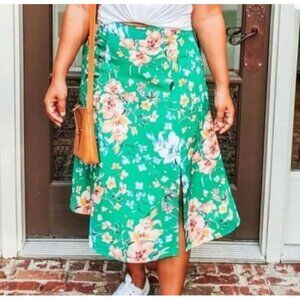 NWOT Loft Women's Green Floral Skirt with Slit Size 6